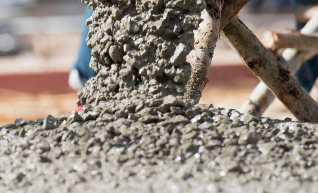 Sodium silicate as concrete cement accelerator comparison showing faster set time and early strength gain in concrete mix with added sodium silicate