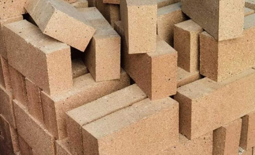 The Application and Key Points of Sodium Silicate (Water Glass) in the Production of Refractory Bricks: An In-depth Analysis
