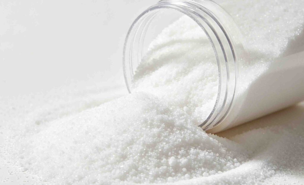 Laundry detergent powder and automatic dishwasher detergent products containing sodium silicate as builder on store shelf